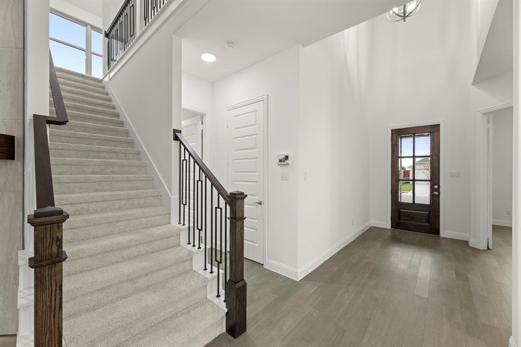 632 Brazos Drive Property Photo 4