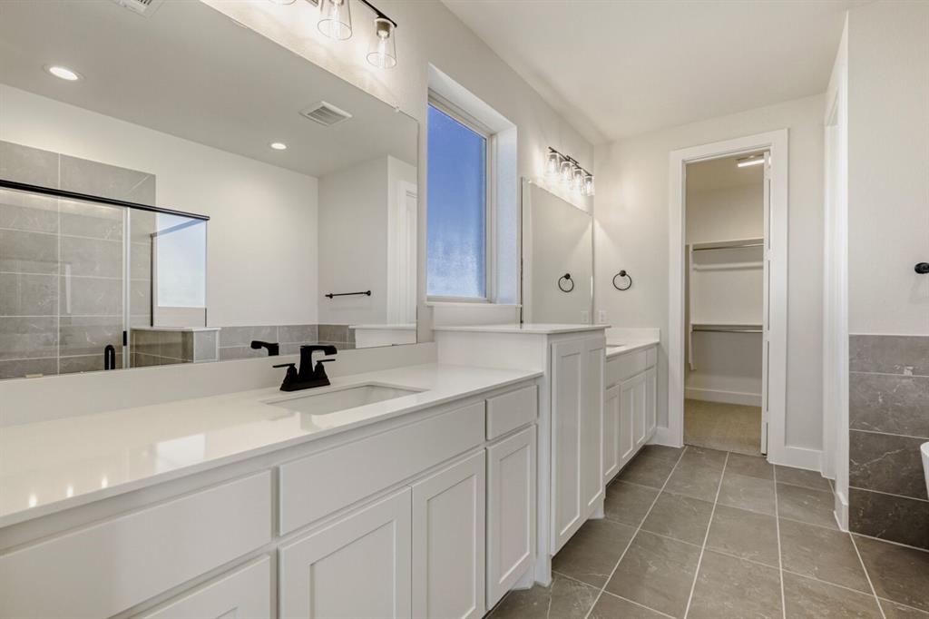 2233 Prickly Cactus Drive Property Photo 16