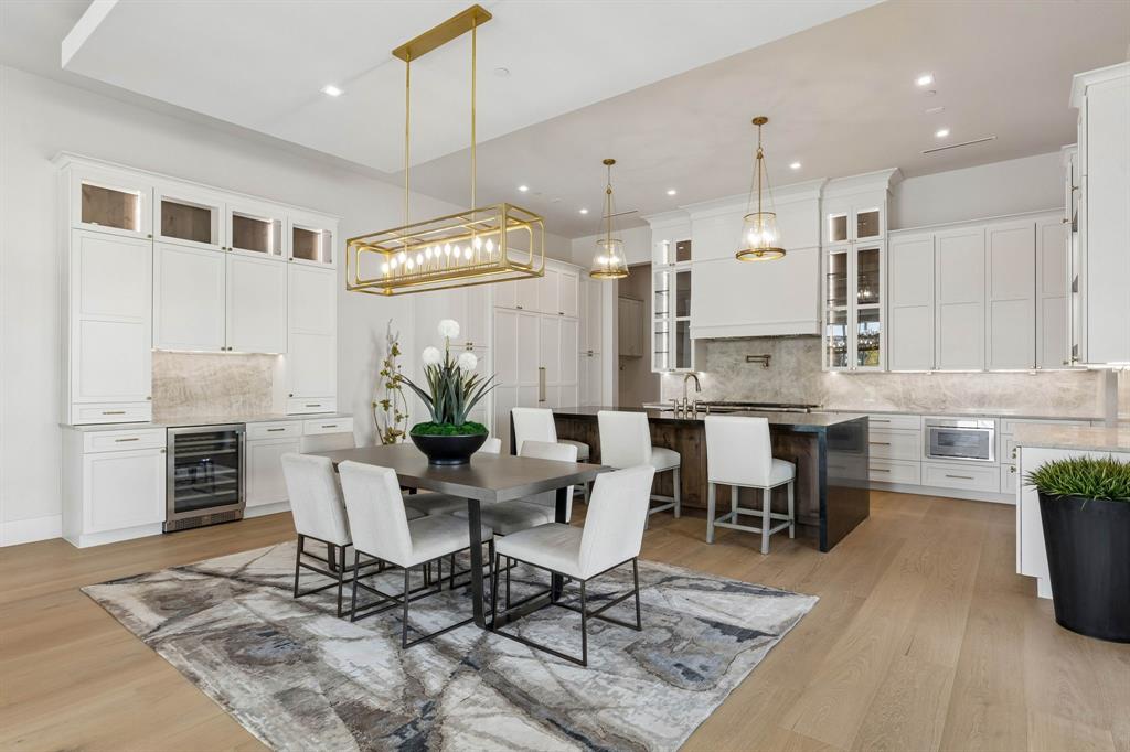 200 Murano Place Property Photo 8