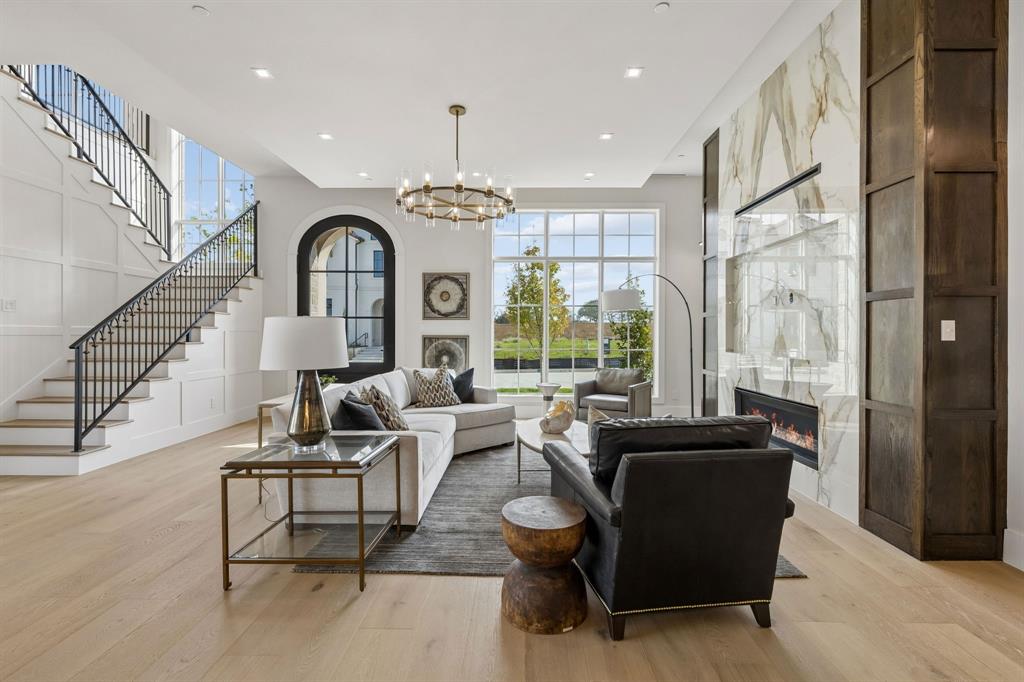 200 Murano Place Property Photo 9