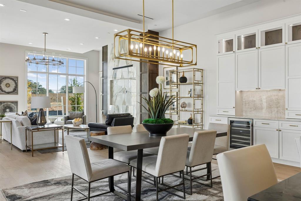 200 Murano Place Property Photo 14