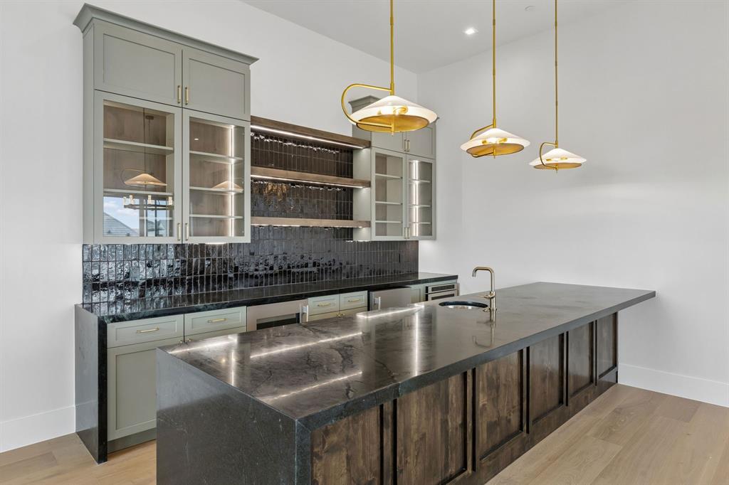 200 Murano Place Property Photo 20