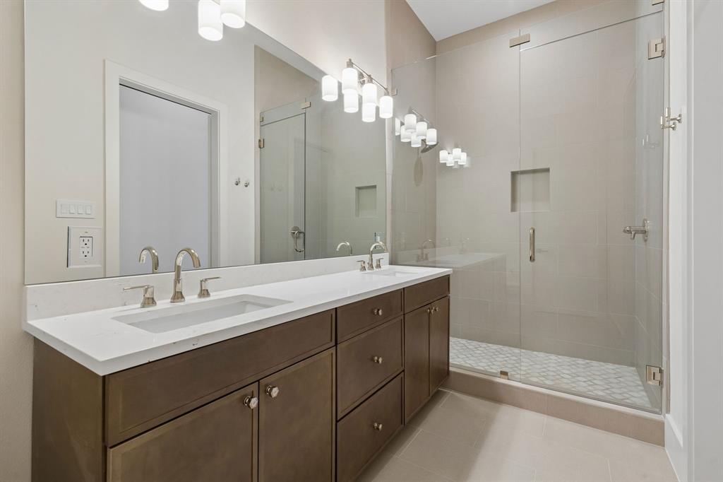 200 Murano Place Property Photo 33