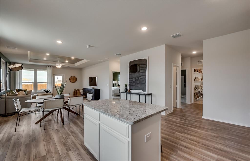 14053 Ladbroke Street Property Photo 8
