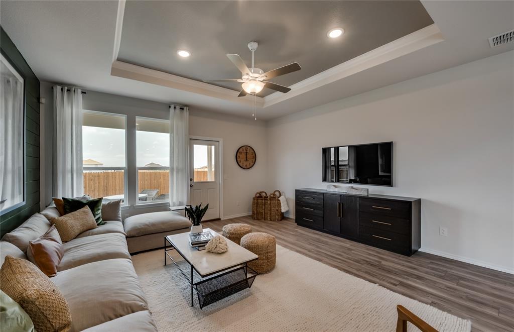 14053 Ladbroke Street Property Photo 14