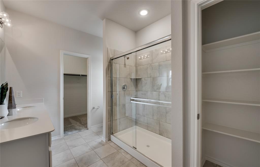 14053 Ladbroke Street Property Photo 16