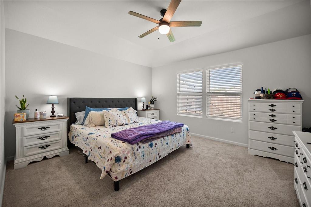 909 Avagail Avenue Property Photo 17