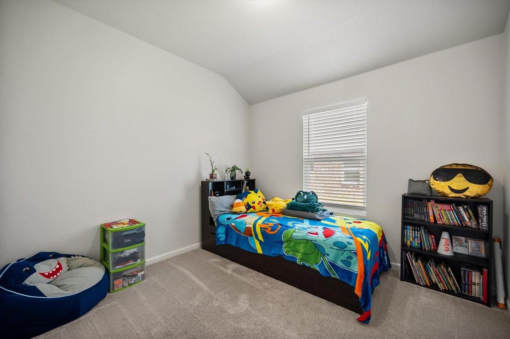 909 Avagail Avenue Property Photo 20