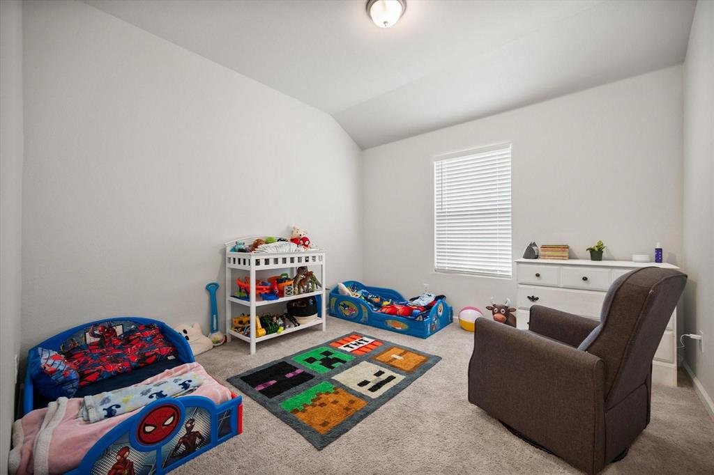 909 Avagail Avenue Property Photo 21