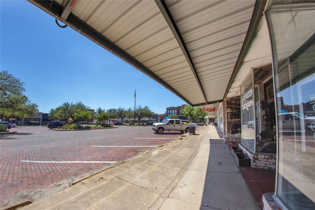 1222 Main Street Property Photo 14