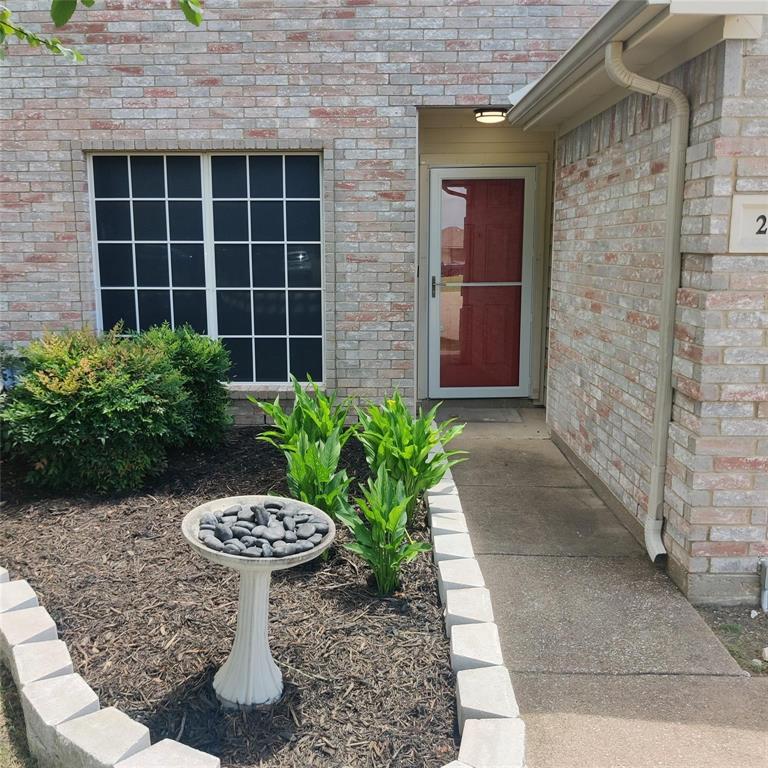 222 Chesterfield Circle Property Photo 1