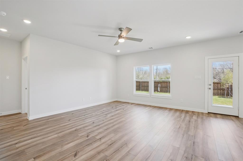 733 Vineyard Way Property Photo 2