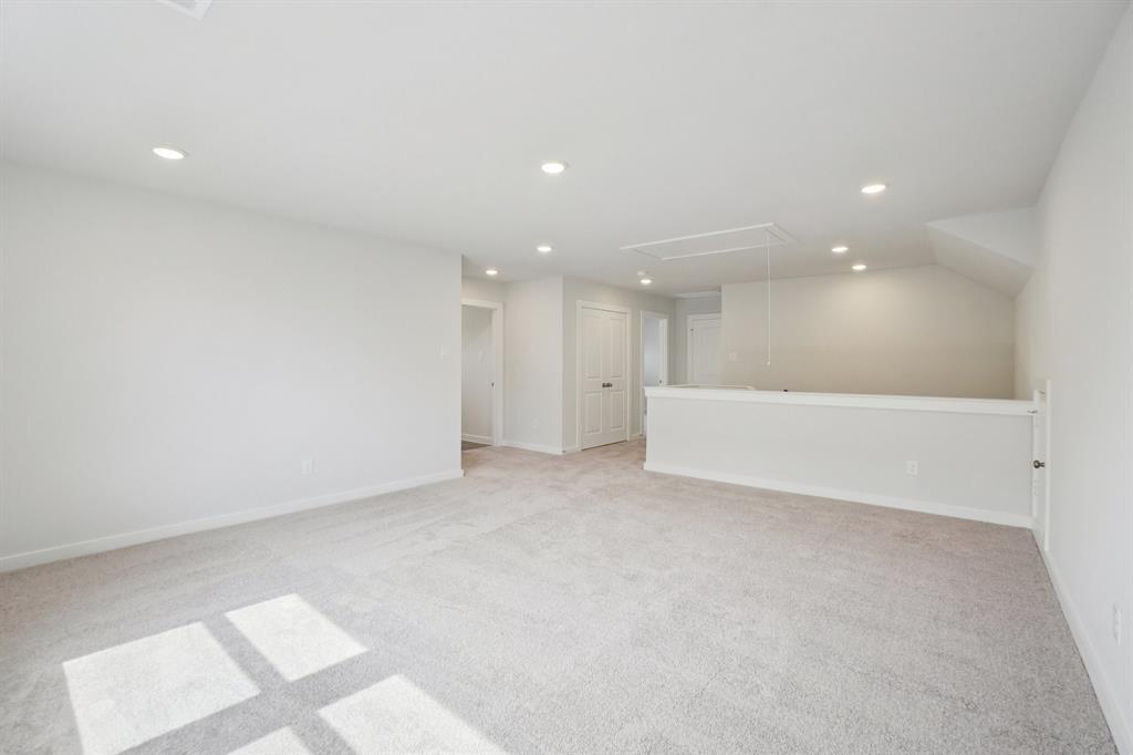 733 Vineyard Way Property Photo 18