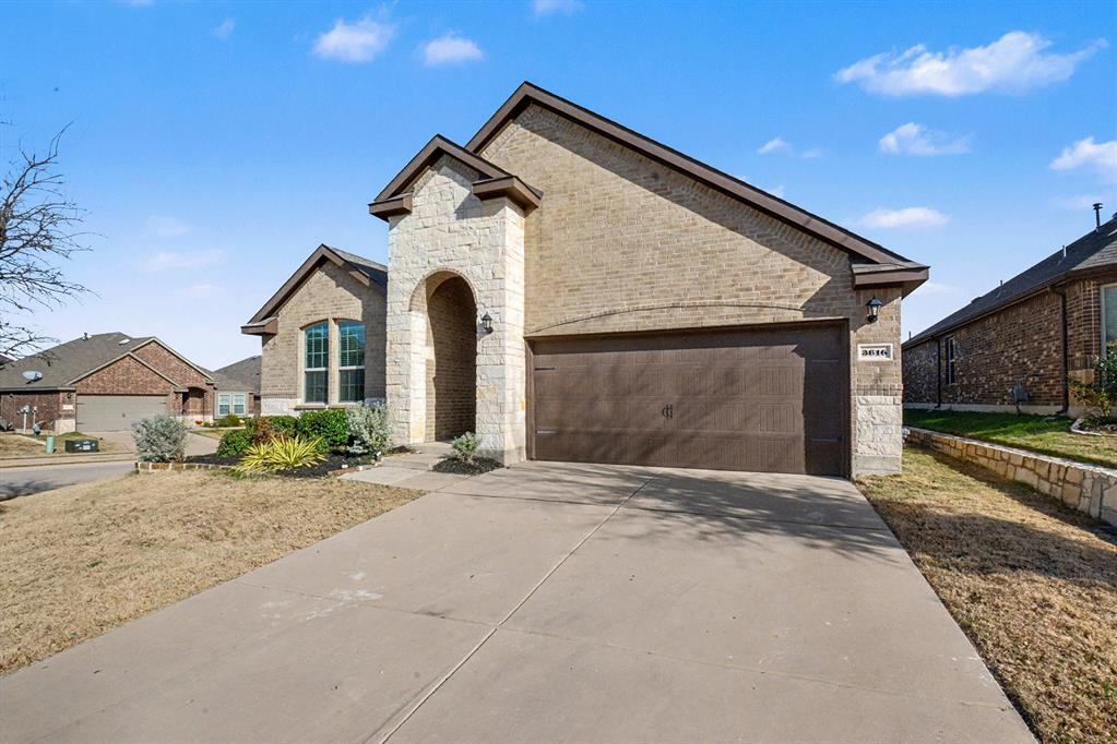3616 Sabine Drive Property Photo 2