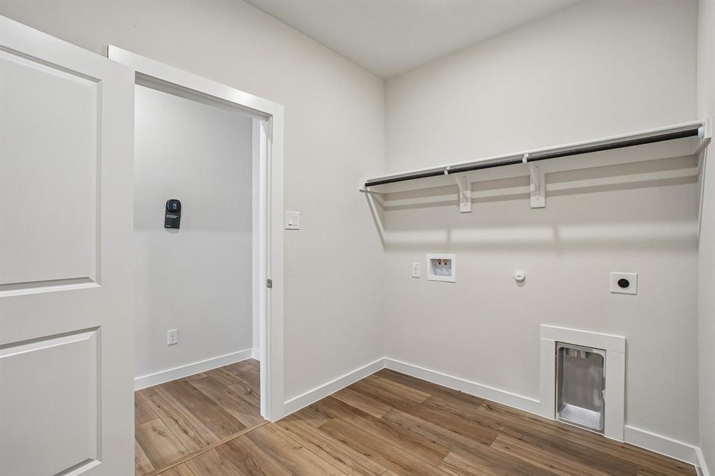 369 Declan Street Property Photo 25
