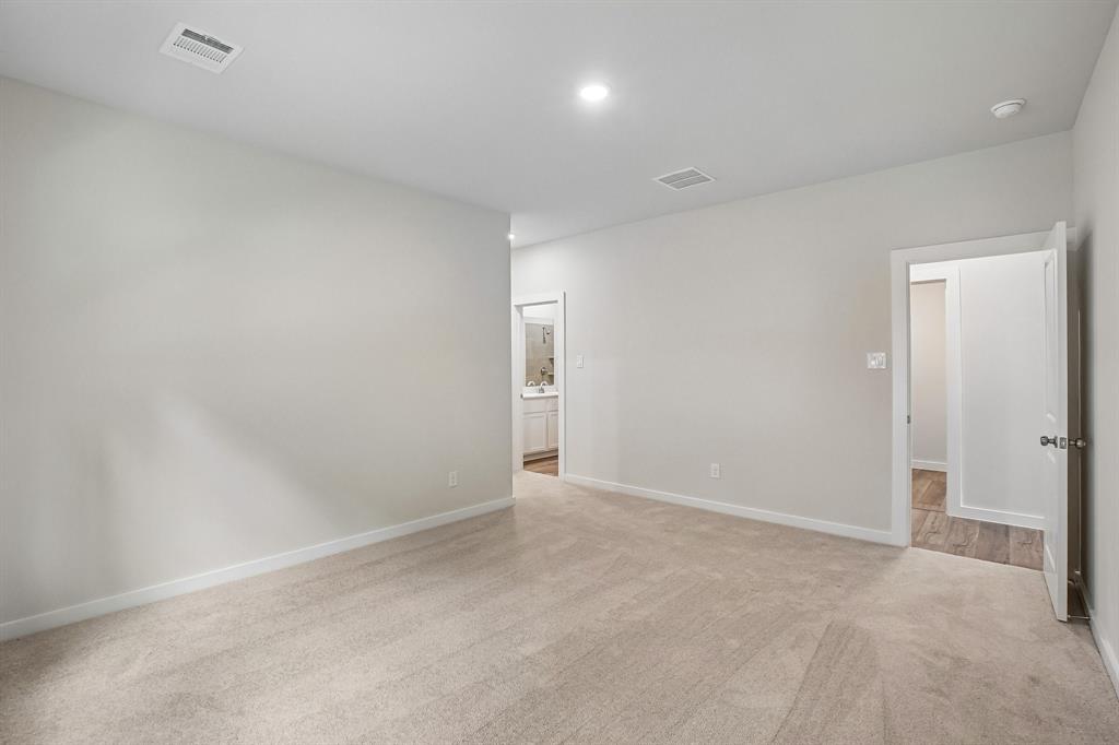 369 Declan Street Property Photo 26