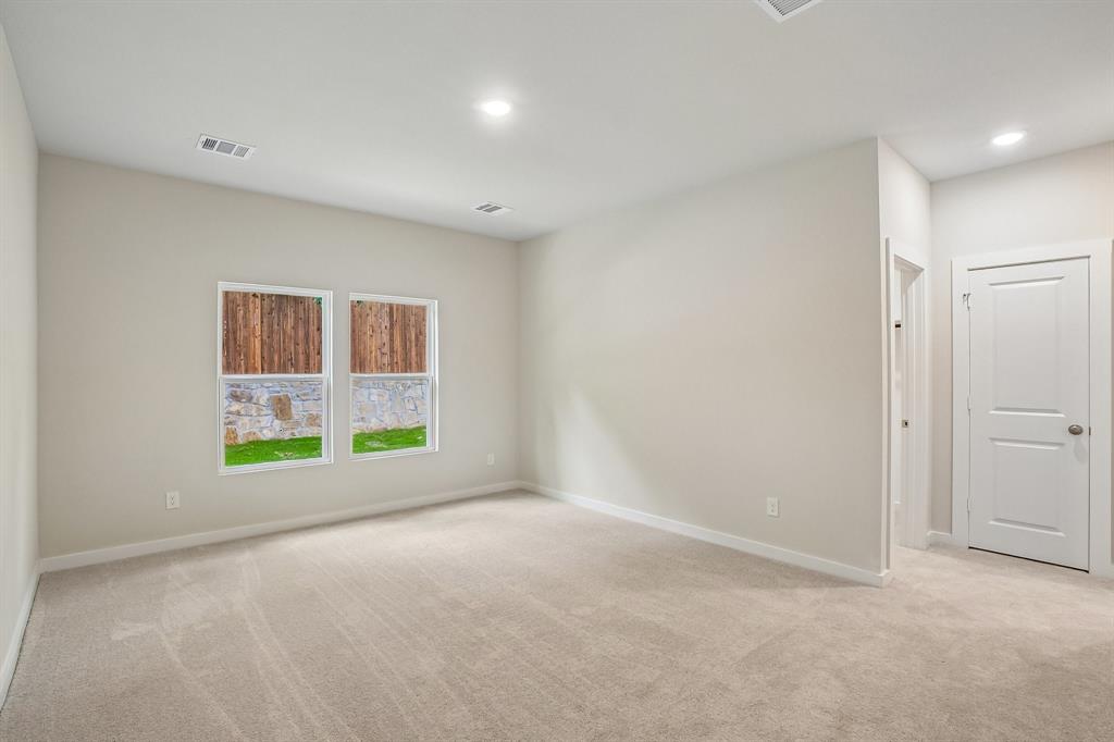 369 Declan Street Property Photo 27