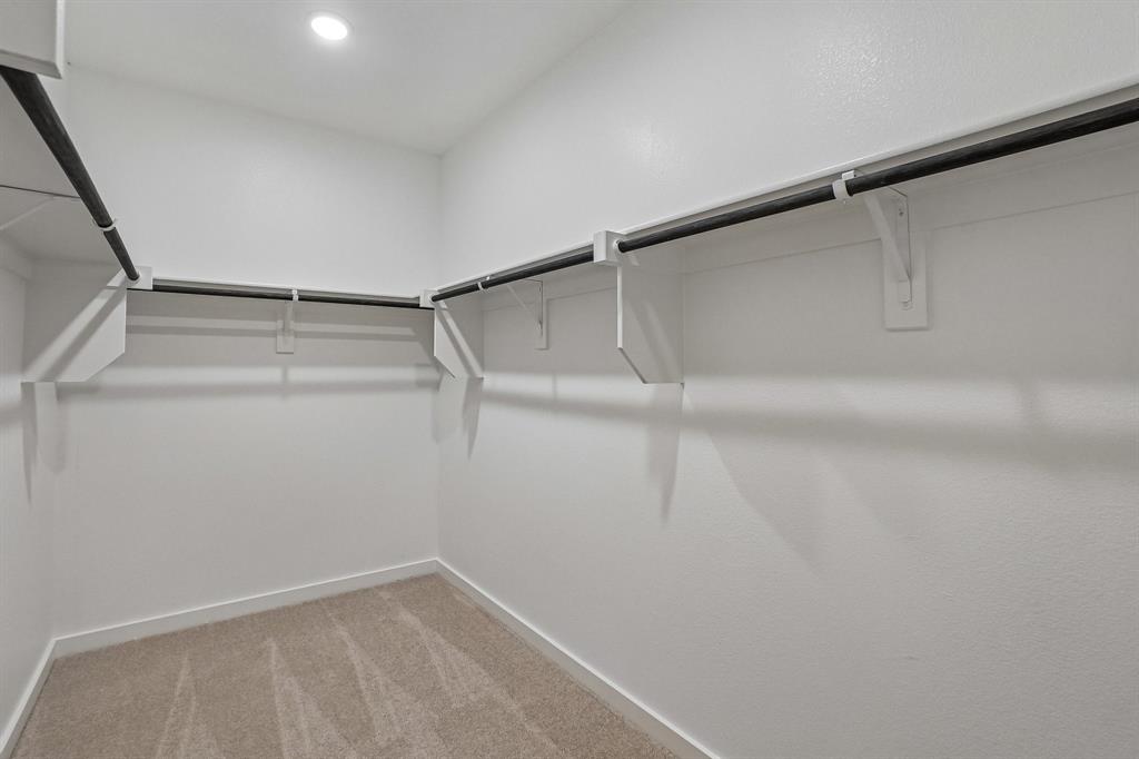 369 Declan Street Property Photo 30