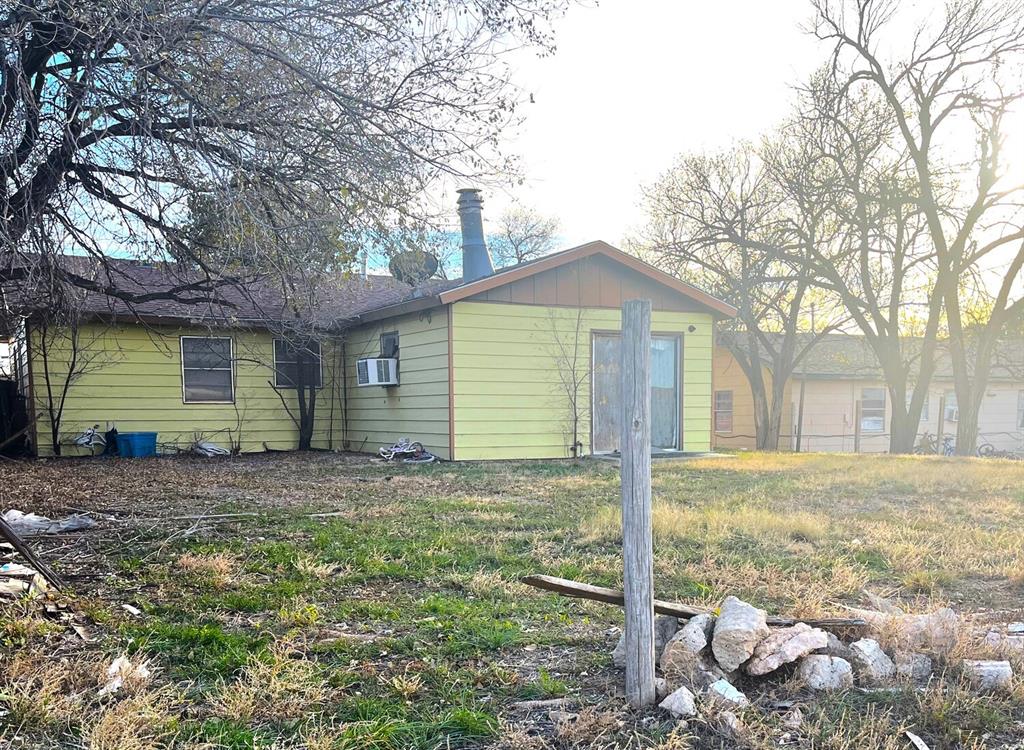 1225 Pecan Street Property Photo 4