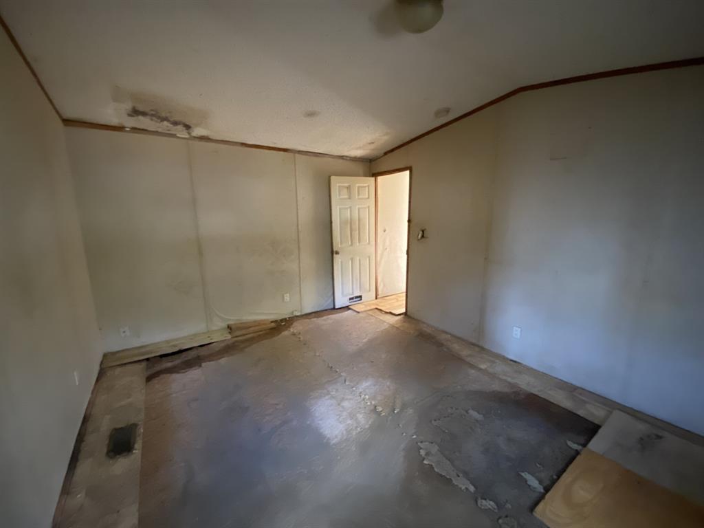 1233 Suncrest Circle Property Photo 13