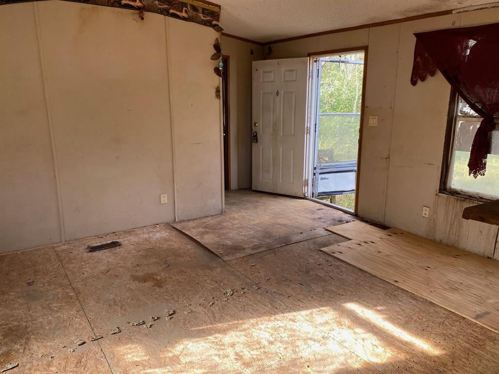 1233 Suncrest Circle Property Photo 8