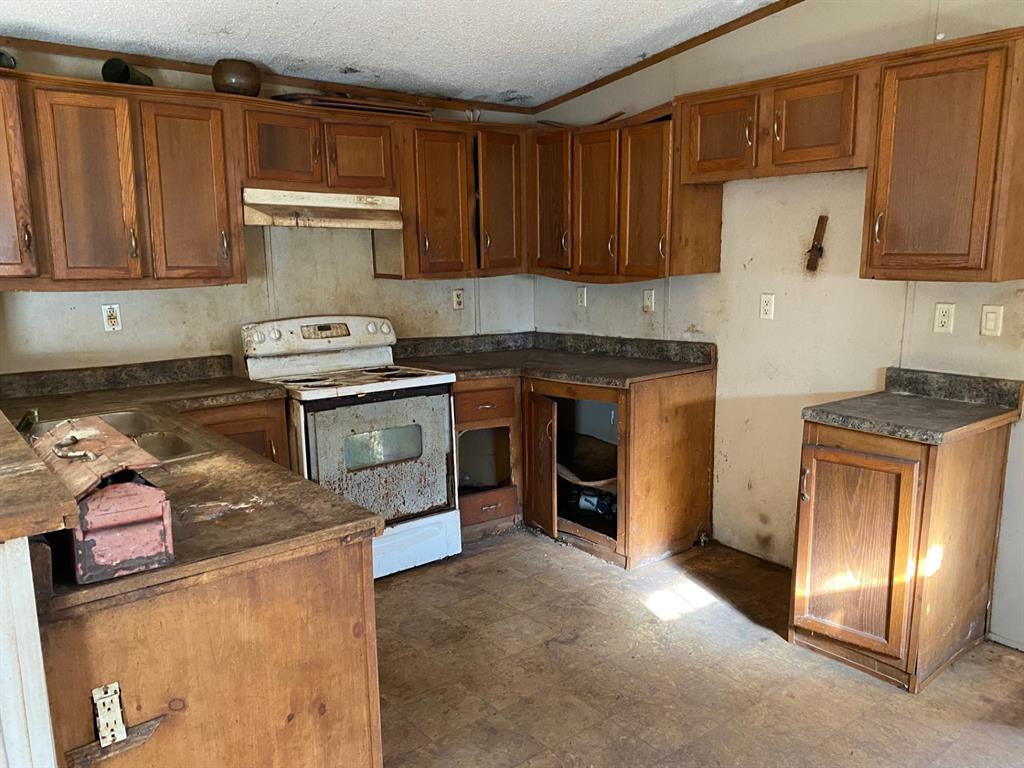 1233 Suncrest Circle Property Photo 11