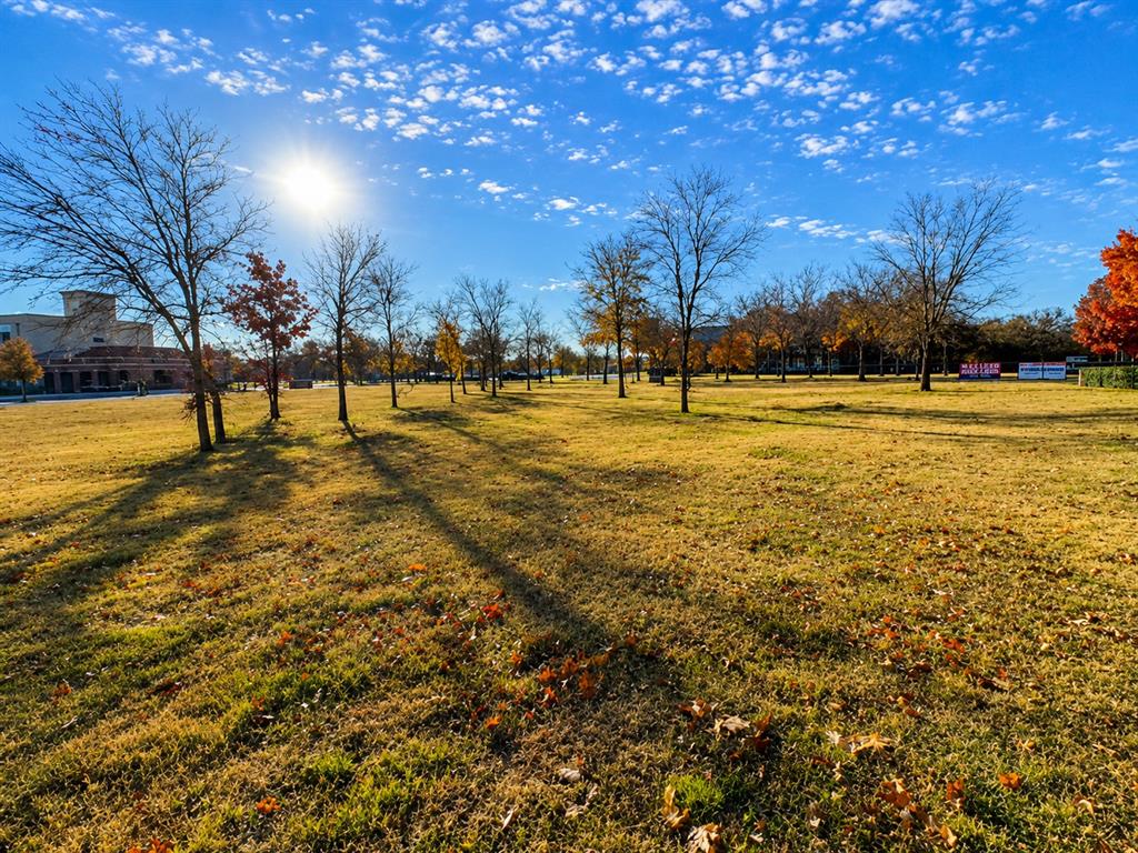 1001 Bear Creek Parkway Property Photo 9