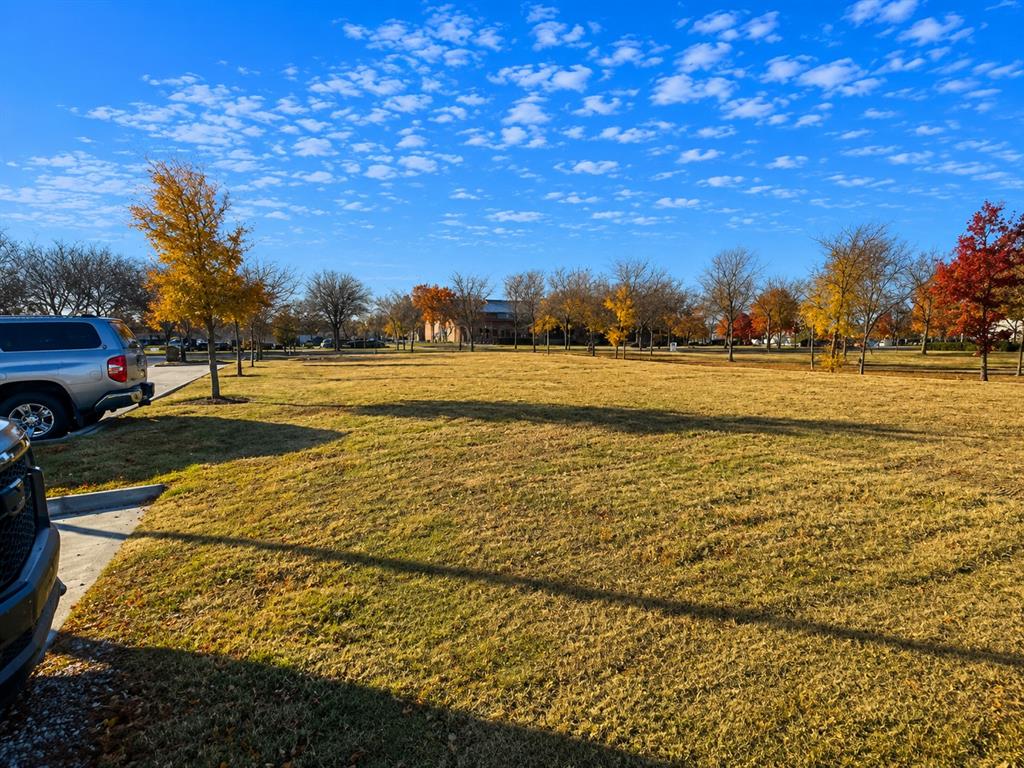 1001 Bear Creek Parkway Property Photo 12