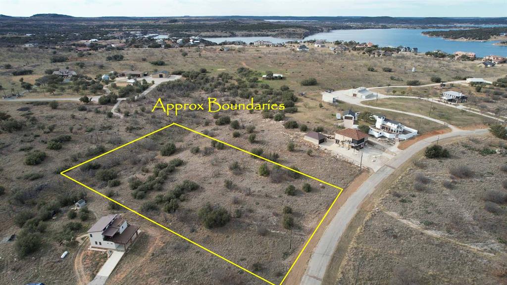 7092 Hells Gate Loop Property Photo 3