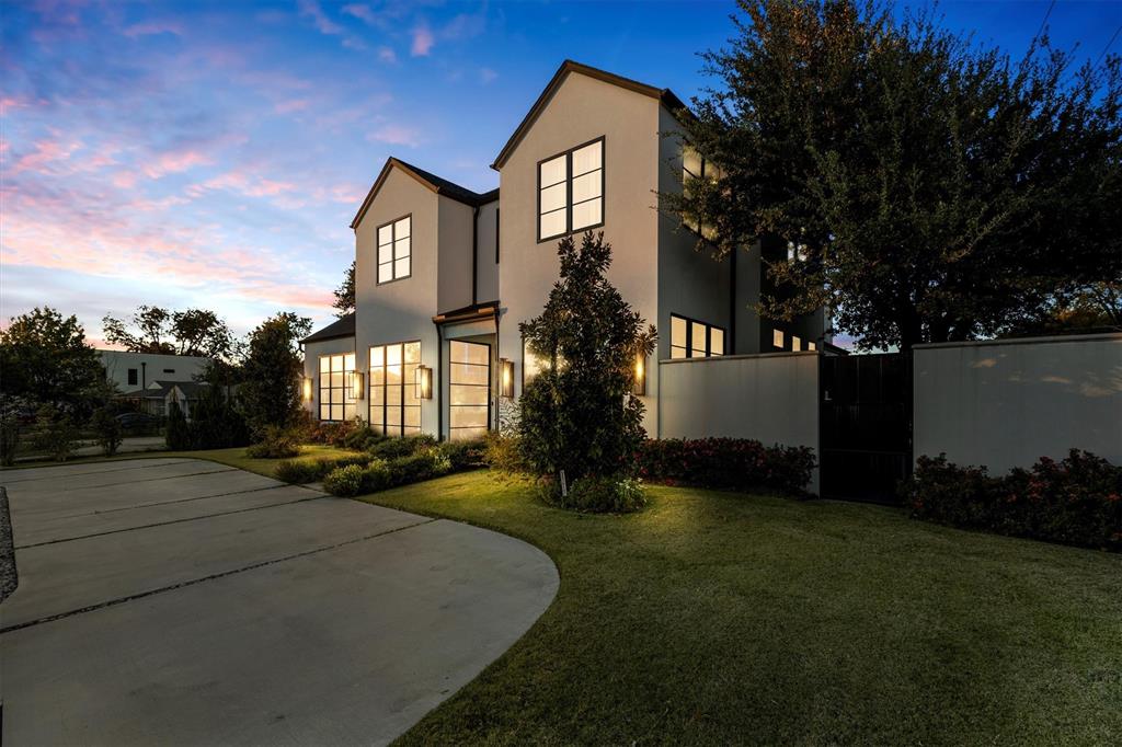 3771 Almazan Drive Property Photo 38