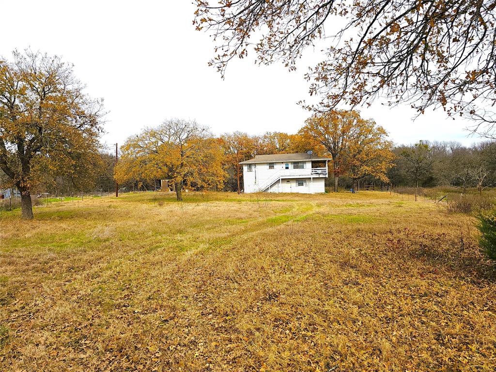 2240 County Road 2162 Property Photo 9