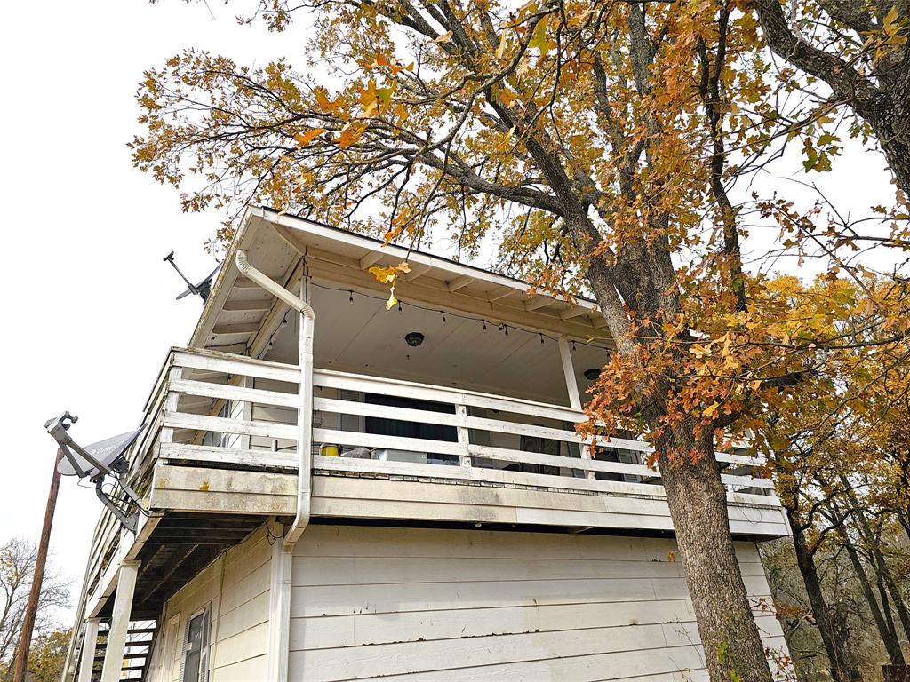 2240 County Road 2162 Property Photo 11