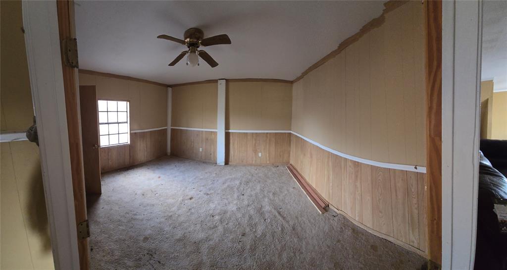 2240 County Road 2162 Property Photo 15