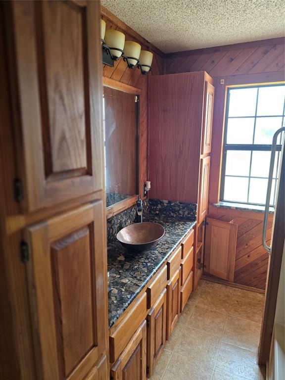 2240 County Road 2162 Property Photo 22