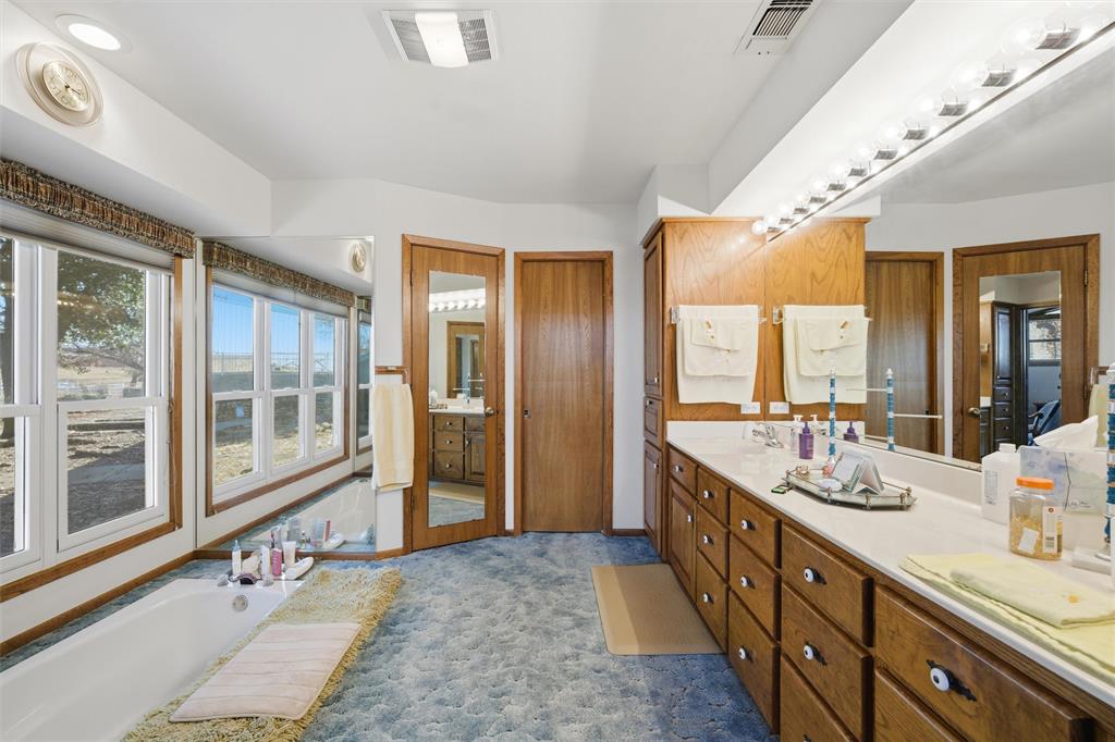 5300 Highway 2247 Property Photo 30