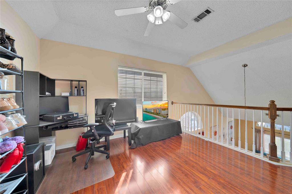 9352 Riverwalk Lane Property Photo 10