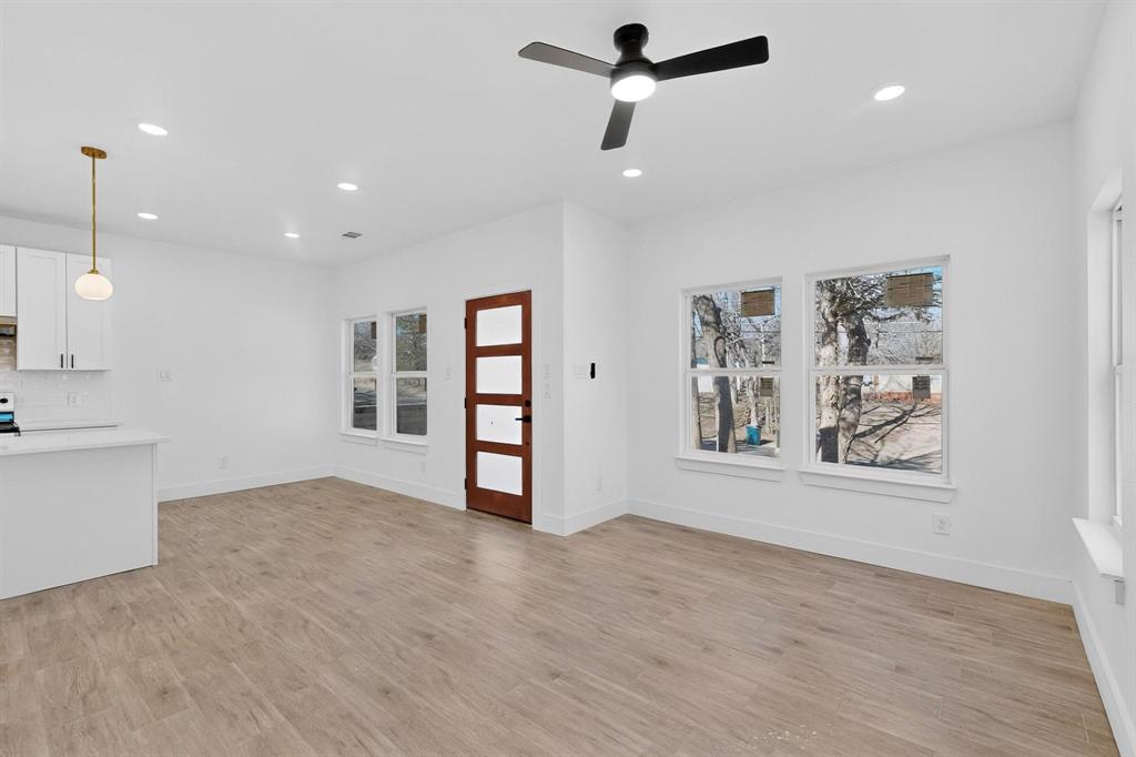 616 E Shepherd Street Property Photo 13