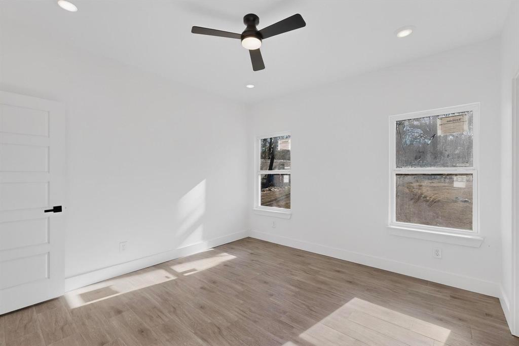 616 E Shepherd Street Property Photo 20