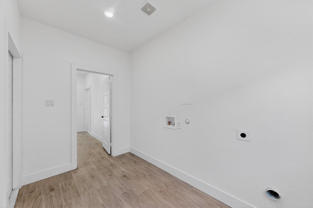 616 E Shepherd Street Property Photo 23