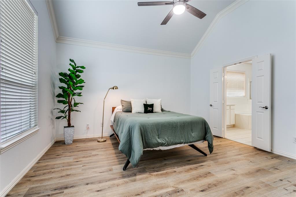 2311 Watercrest Drive Property Photo 12