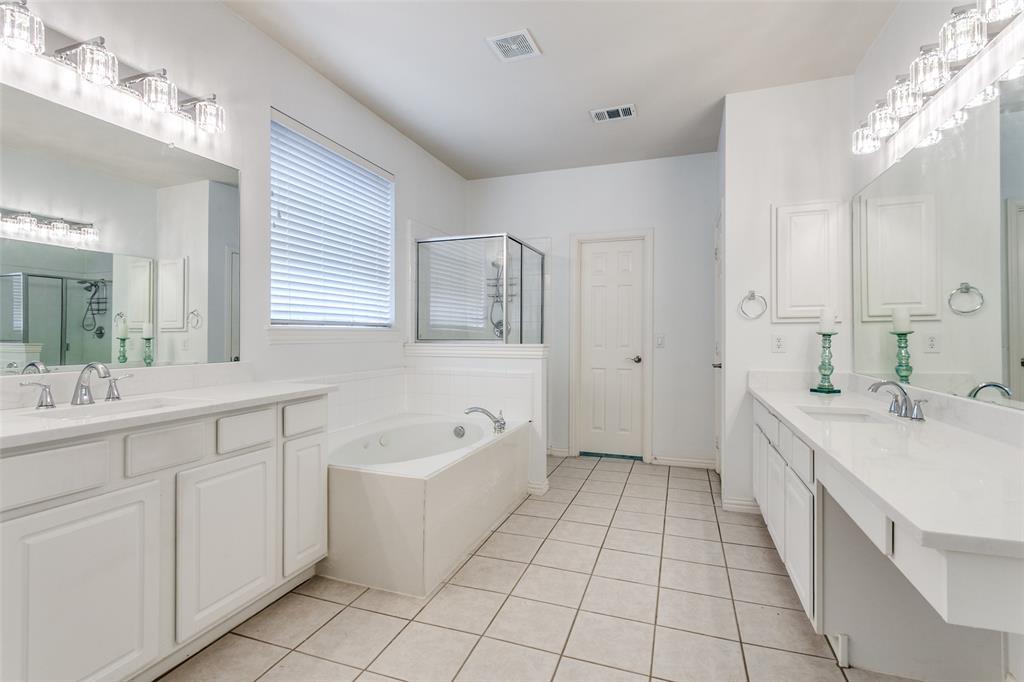 2311 Watercrest Drive Property Photo 14