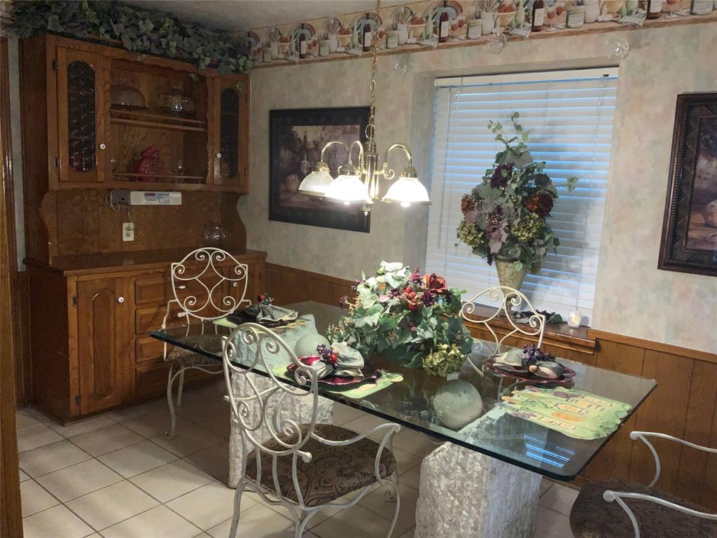 6815 Racine Drive Property Photo 8