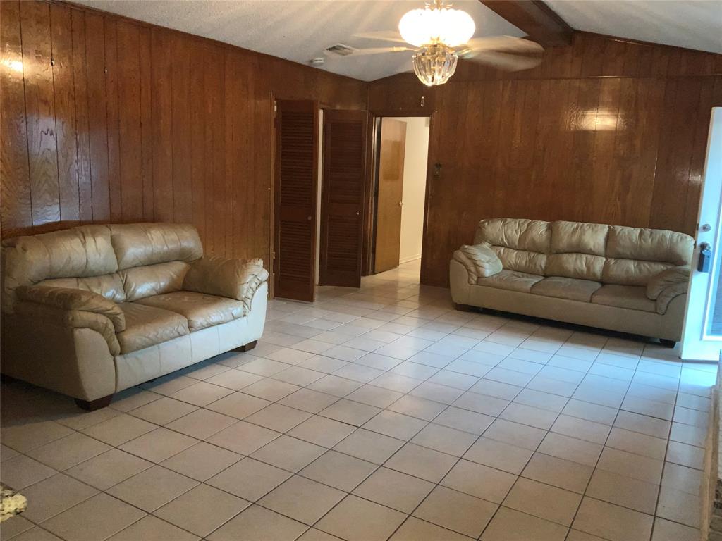 6815 Racine Drive Property Photo 9