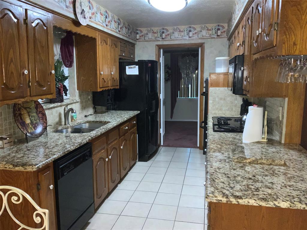 6815 Racine Drive Property Photo 10