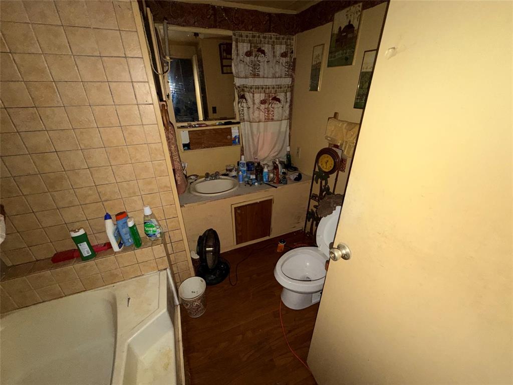 205 Barker Street Property Photo 11