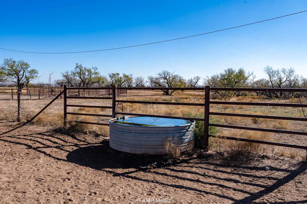 Cr 450 Property Photo 38