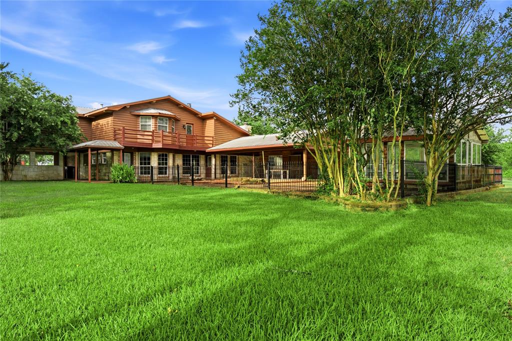 12044 Highway 14 Property Photo 6