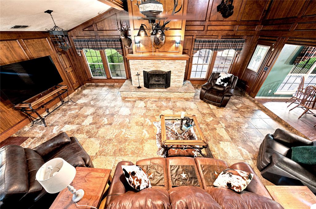 12044 Highway 14 Property Photo 9