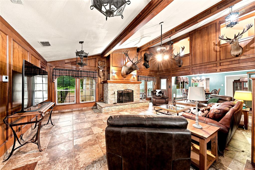 12044 Highway 14 Property Photo 10