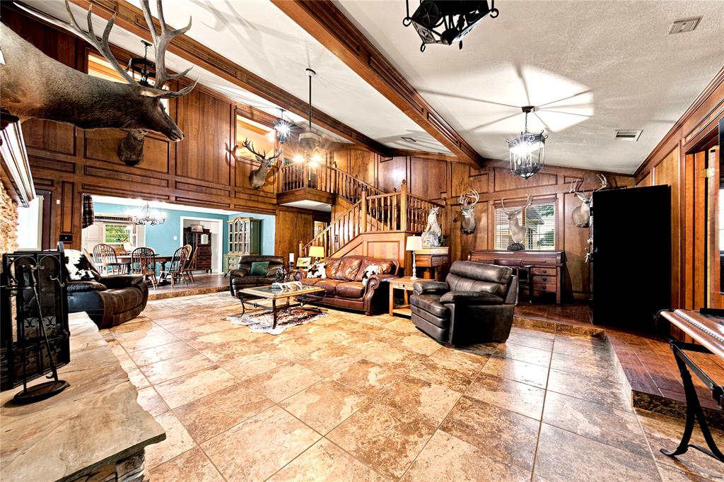12044 Highway 14 Property Photo 11